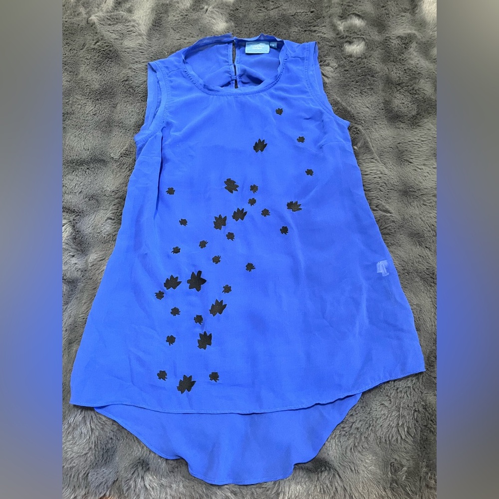 Simply Vera Vera Wang Royal Blue Tunic with Black Floral Design